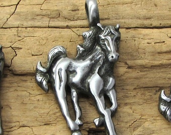 Horse Pendant, 43x26mm Horse Pendant, Item 423p