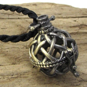Cage Pendant Necklace, 27x20mm Cage Pendant, 2.3mm-2.6mm Smooth Twist Satin-Finished Black Nylon Necklace, Item 1861n