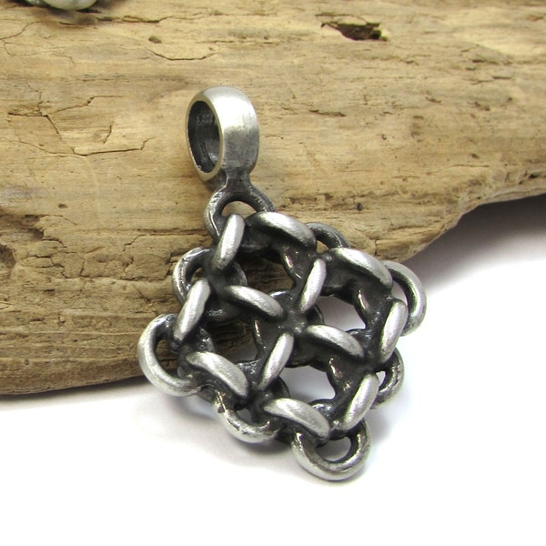 Chainmaille Diamond Pendant, 42x32mm Double-Sided Diamond with Interlocking Rings Design Pendant, Jewelry Supplies, Item 330p