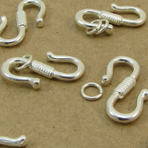 S-Hook Clasps, Twelve (12) Silver Finished S-Hook Clasps with Double Sided Rope Wrap Design, Jewelry Supplies, Item 1100m