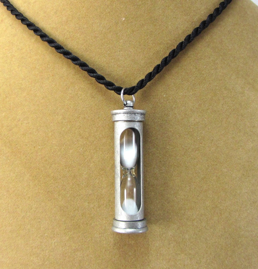 砂時計ネックレス、47 x 14 mm アンティークシルバー砂時計ペンダント