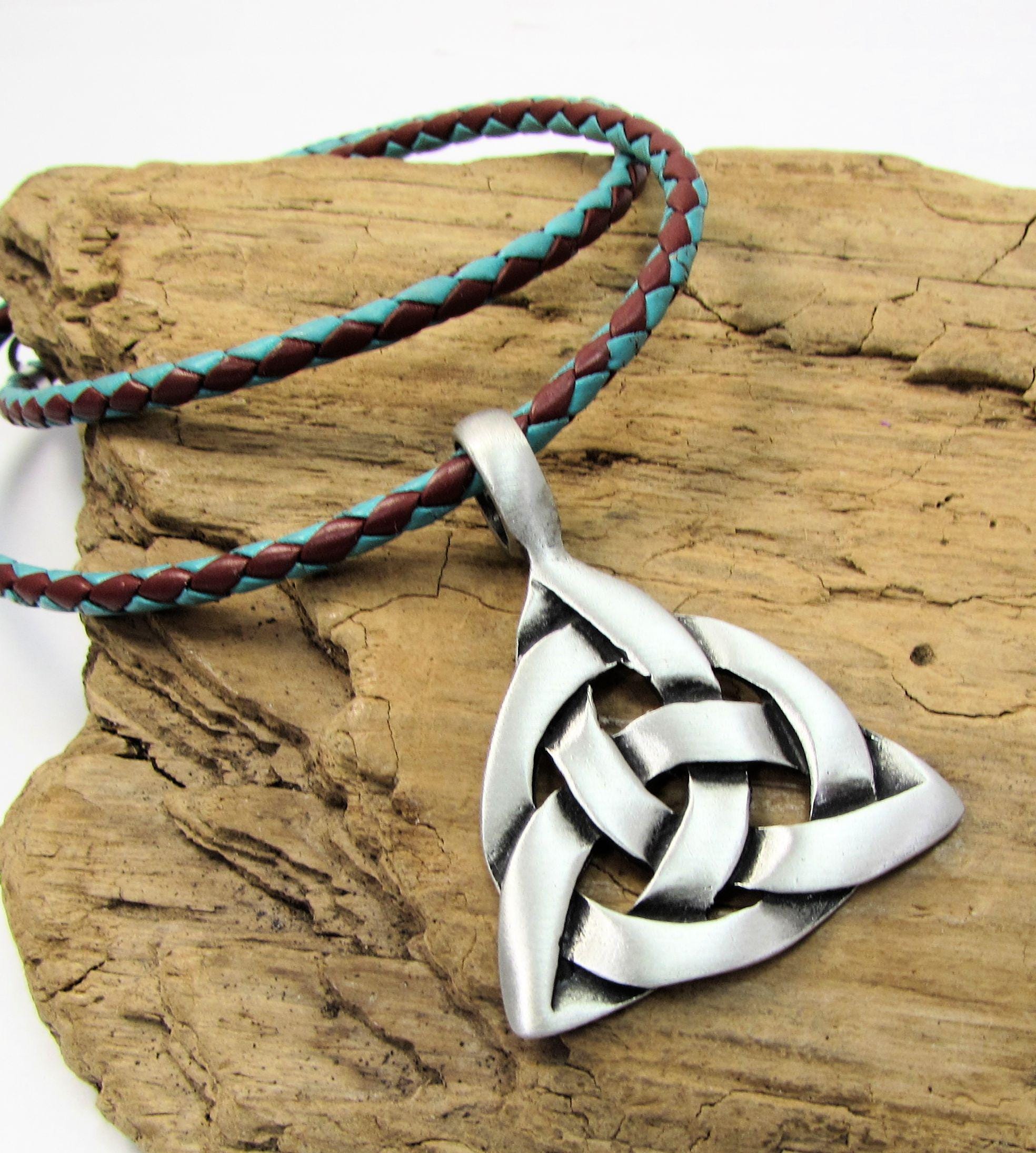 Celtic Knot Necklace, 41x32mm Triangle Knot Pendant, 3mm Custom