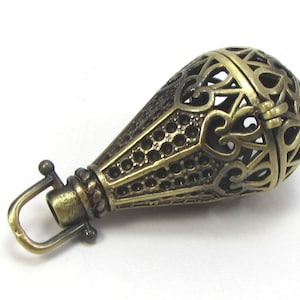 Cage Pendant, 41x21.5mm Antique Brass Balloon Pendant with Safety Latch, Jewelry Supplies, Item 438p