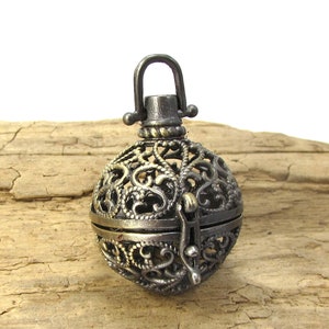 Cage Pendant, 32x25mm Round Cage with Cutout Fancy Design and Safety Latch, Antique Brass-Finished Brass, Jewelry Supplies, Item 379p