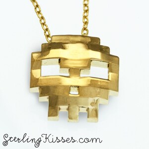 Video Games Skull Pendant in Brass, Pixel Skull Pendant, 8-bit Skull Necklace, retro videogame Skull necklace, gamer jewelry