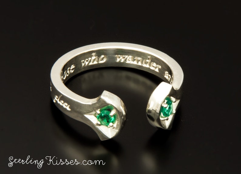 Riddle of Strider Ring: Sterling Silver, Imitation Emeralds, LOTR ...