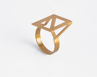 Geometric ring