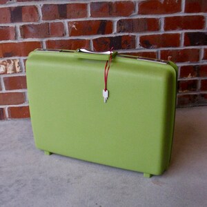 USA 1960’s Samsonite AVOCADO VINTAGE BAG Vintage Samsonite Avocado Green Leather Suitcase 1960s/70s