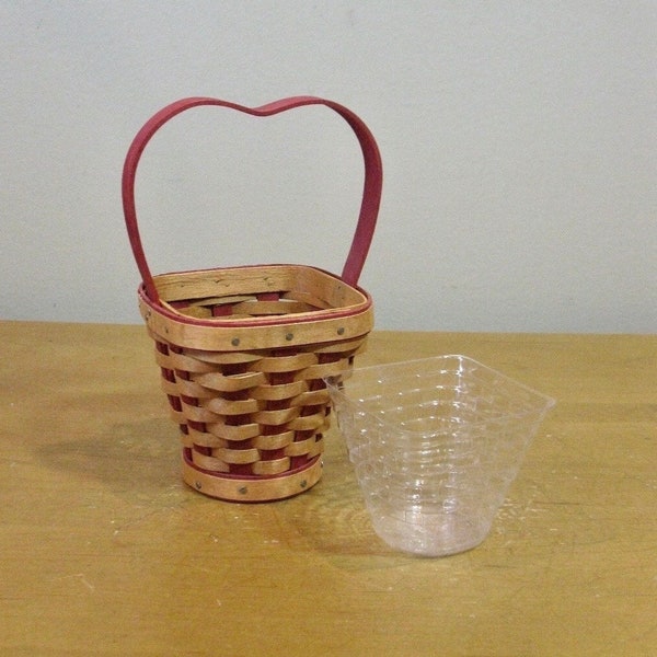 LONGABERGER Sweetheart Heart's Delight basket- Valentine's Day gift basket- w/ protector - heart shape handle- 7" H -EXCELLENT -2007