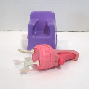 1982 Mattel BARBIE Twirly Curls Hair Twister /braider accessory with suction cup salon chair -vintage Barbie furniture -Mattel #4097