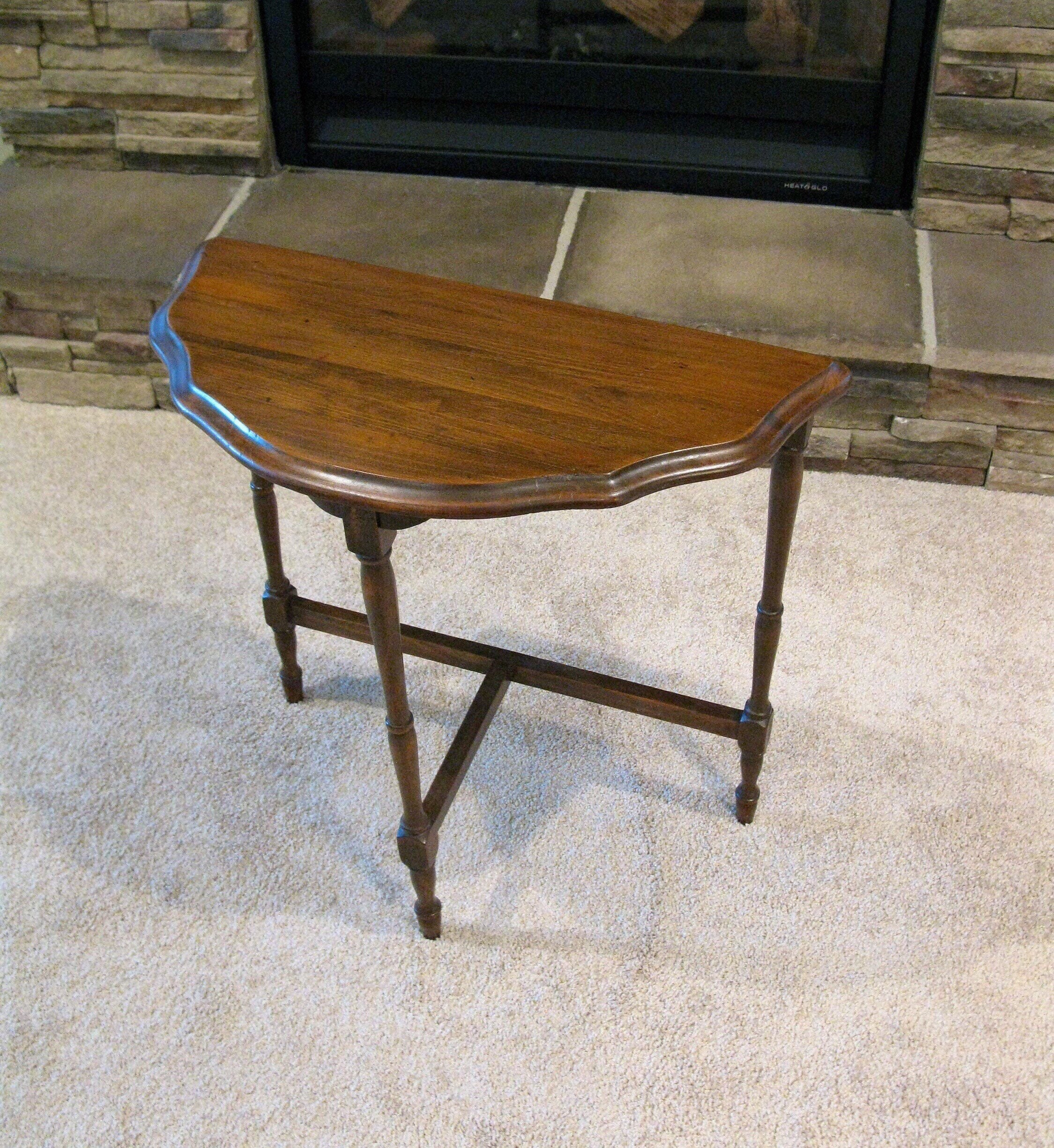 MODERN PEOPLES HalfMoon sidetable wood