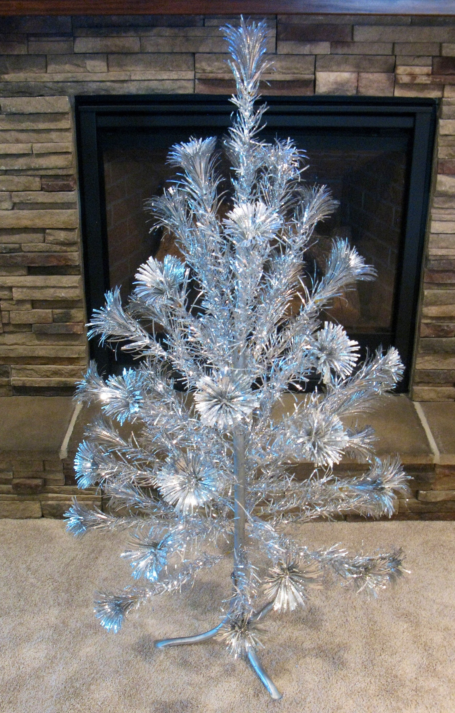 Vintage Pom Pom Christmas Tree 