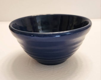 Bauer Dark Blue Beehive Ring Ware Vintage Pottery Bowl -- 22334