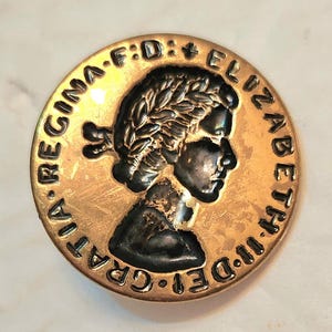 Regina Fd Elizabeth - Etsy display picture 3