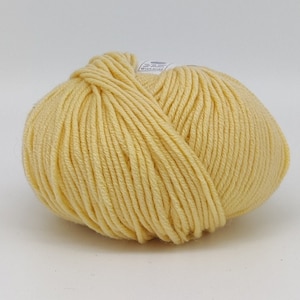 Wool #802 Knitting yarn 100% Australian Merino Wool spun in Italy, 1 oz.3/4 ( 50 g), 131 yards (120 m) Golden Fleece Prato