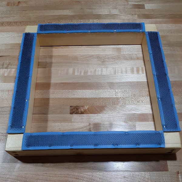 WOODEN FRAME with Gripper Strip for rug hooking / punch needle 10"x 10"  Pine, Smooth Clear Finish