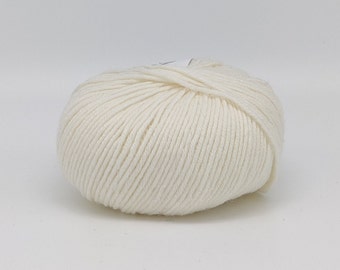 Wool #801 Knitting yarn 100% Australian Merino Wool spun in Italy, 1 oz.3/4 ( 50 g), 131 yards (120 m) Golden Fleece Prato