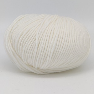 Wool #800 Knitting yarn 100% Australian Merino Wool spun in Italy, 1 oz.3/4 ( 50 g), 131 yards (120 m) Golden Fleece Prato