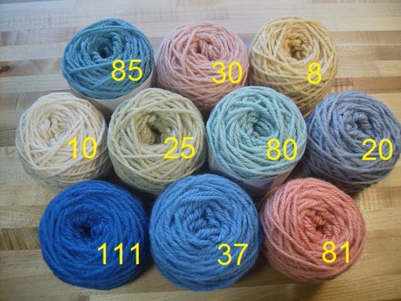 Bonus Buy 10 Balls of Winter Colors Wool Rug Yarn Ready to Use 3