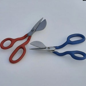 Duckbill Scissors for Trimming the Pile and Edges of Handmade Rugs, 7&quot;