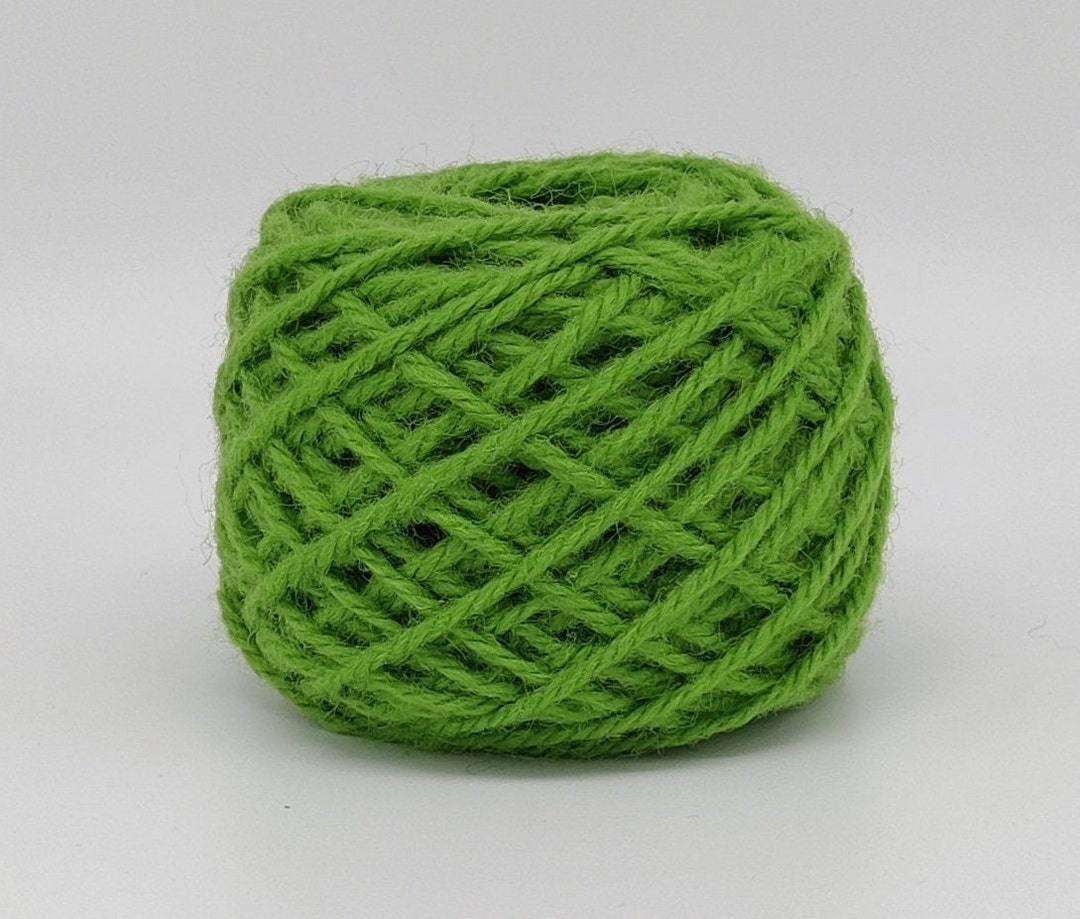 NEW 124 Spring Grass Wool Rug Yarn 100 New Zealand Wool Ready for Use