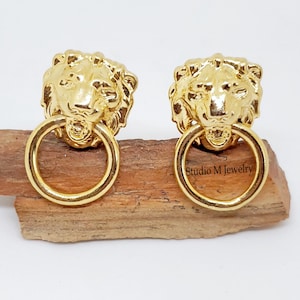 Lion With Ring Clip On Earrings, Vintage Lion Knocker Earrings, Unique Retro Clip On Earrings, Gold Jewelry, Ring In Lion Mouth Jewelry (E2)