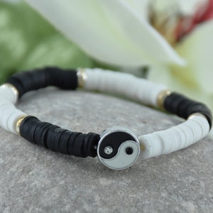 YIN YANG Bracelet - yin & yang symbol, bead with small stones black and white colour block washer stretch bracelet silver accents.