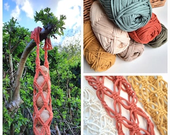 Bird fat-ball feeder, eco-friendly suet feeder for birds, pure cotton macrame bird feeder for fat-balls and fruit, garden, balcony, window