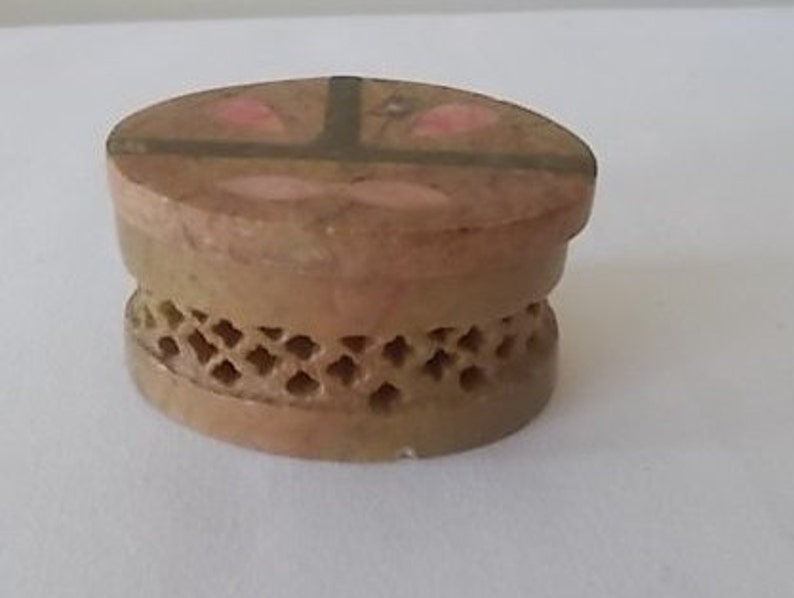 Vintage~Hand Carved~Stone~Trinket~Ring~Box~Jewelry Box~Inlaid~MOP~BRASS~Womans~Gift
