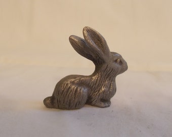 Pet Rabbit Gift Present ~ Rabbit Pewter Pin Brooch Bunny British Hand Crafted Pet Rabbit Gift Present ~ Rabbit Pewter Pin Brooch Bunny British Hand Crafted