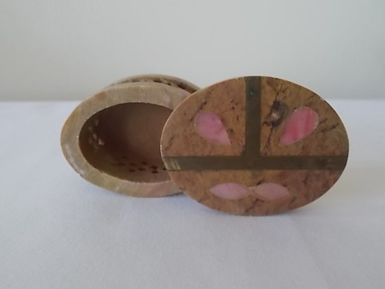 Vintage~Hand Carved~Stone~Trinket~Ring~Box~Jewelry Box~Inlaid~MOP~BRASS~Womans~Gift
