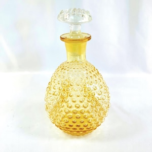 Amber Pinched Hobnail Liquor Decanter, Amazing Collectible Piece, Great Condition Complete with Glass Stopper, Hobnail Amber Decanter