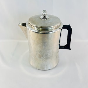 Mirro 12 Cup Aluminum Coffee Pot, Good Used Condition with Some Ware, Complete with all Parts, See all Photo&#39;s.