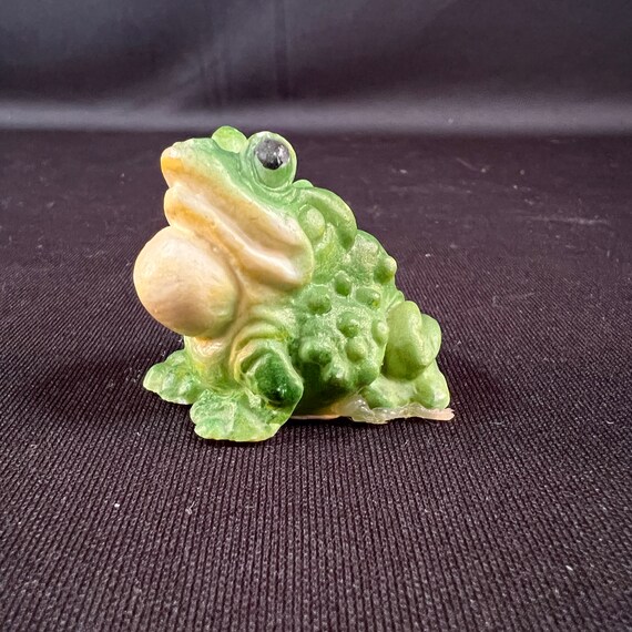 1986 Itty Bitty World Collection Ceramic Frog, Miniat… Gem