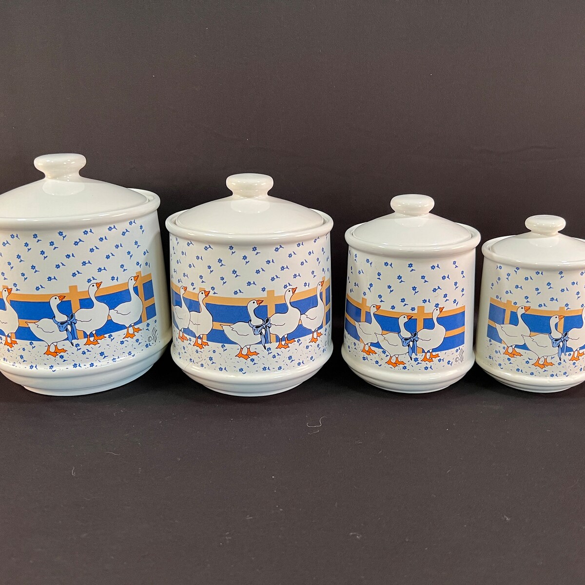 1970's Set of 4 Geese Ceramic Canisters in Excellent Condition, 4 Sizes Canister Set With Geese Design on Each - Etsy