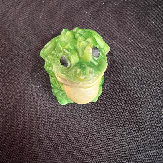 1986 Itty Bitty World Collection Ceramic Frog, Miniat… Gem