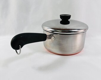 2 Quart Copper Bottoms Revere Ware Saucepan With Lid, Made in USA Revere  Ware Pan, 2 Quart-91d, Made in Clinton, Ill. 