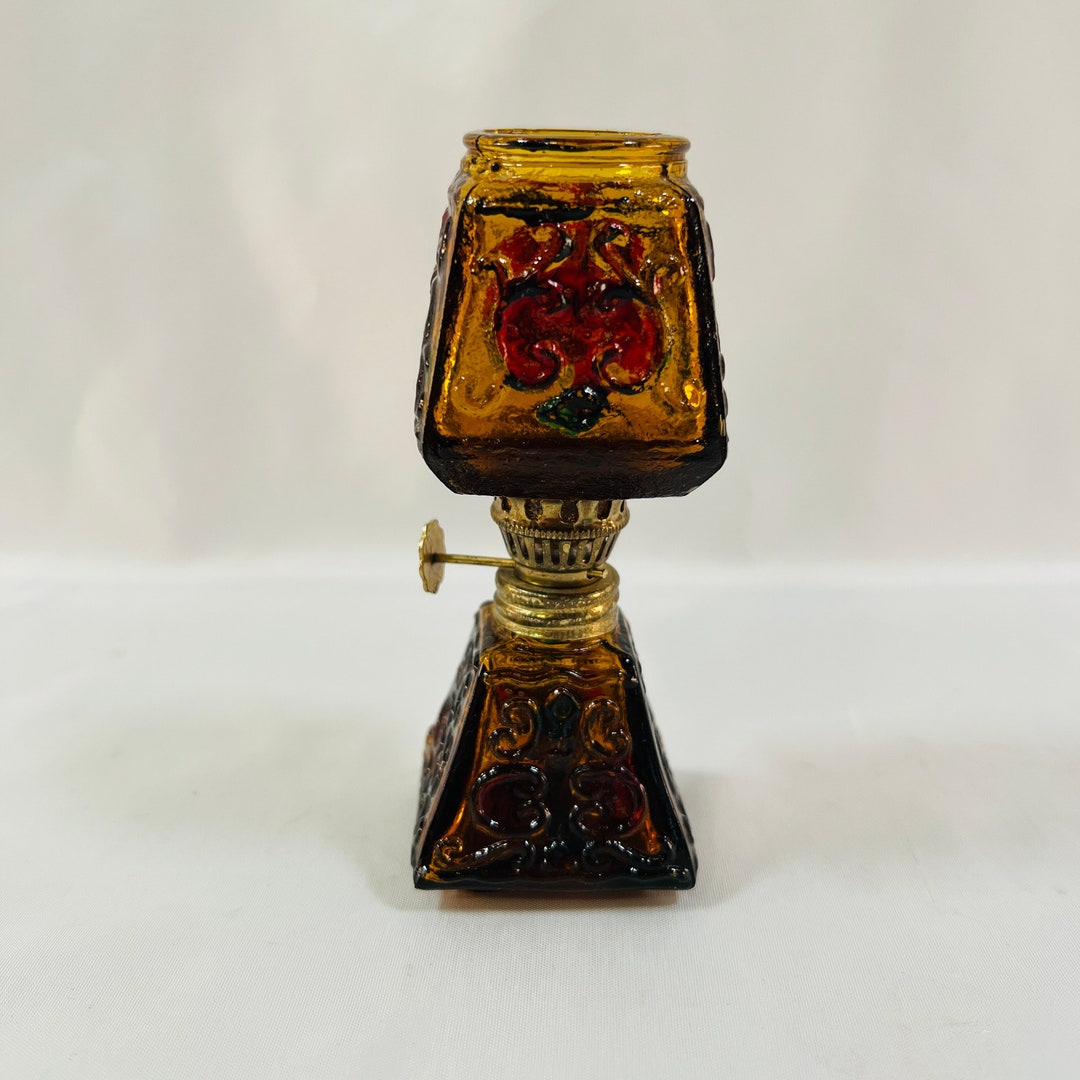 Small Stain Glass With Amber Background Kerosene Lamp, Wick, Twist Knob for  Wick Release, Side Table, Mantle, Bookshelf, Great Little Piece 