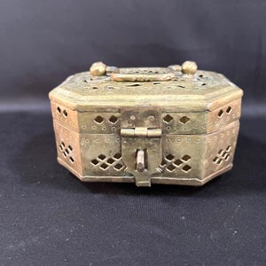 Vintage Brass Cricket Box, Octagon Cricket Box, Handle, Latch and Foot Pegs, Brass Decorative Jewelry/Trinket Box