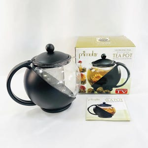 Primula Tea Pot with Mesh Loose Tea Infuser, New in Original Box Never Used, Holds 40 oz./5 Cups, (No Flowering Tea with This Set).
