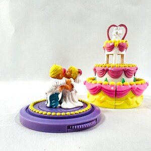 1994 Mimi and The Goo Goo&#39;s Wedding Cake Complete with Bride and Groom, Bluebird Toys Inc. Collectible Mimi Goo Goo&#39;s Set, Good Condition