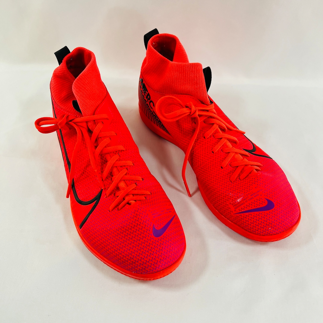 manriquez indoor soccer shoes