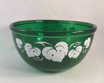 Anchor Hocking Green Glass Bowl with White Leaf Pattern Around Bowl, Emerald Green Glass Bowl, Beautiful Leaf Design on Emerald Green Glass