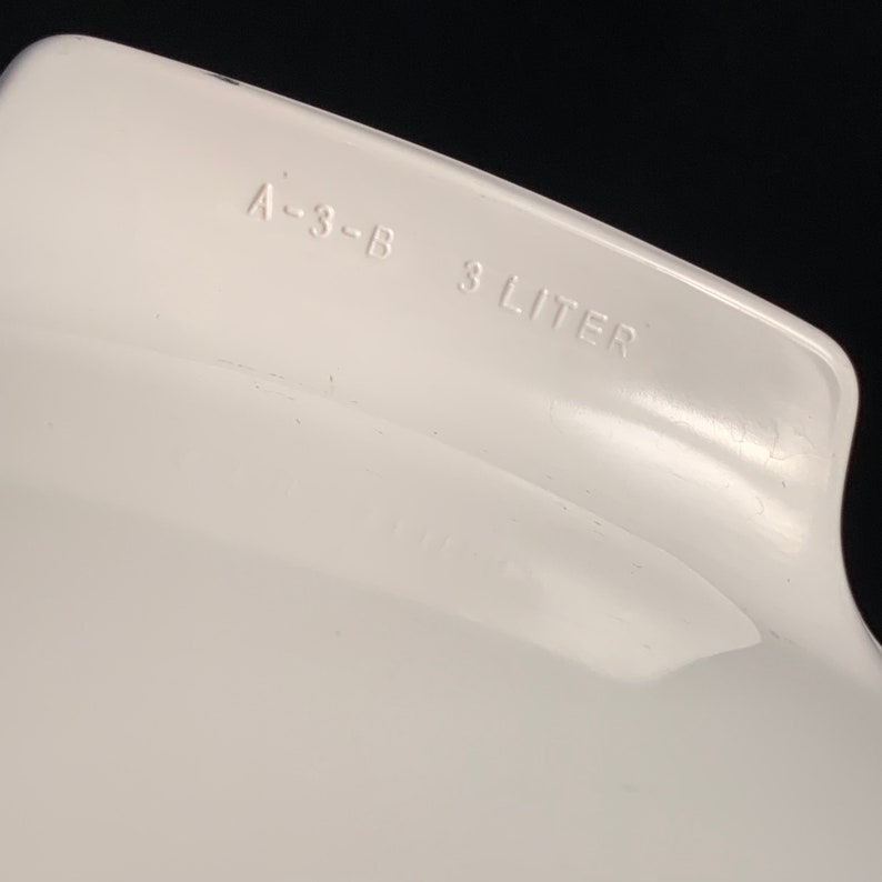 Range Made in USA Oven A-3-B Microwave 3 QuartLiter Spice of Life Corning Ware Casserole Dish with Clear Glass Lid