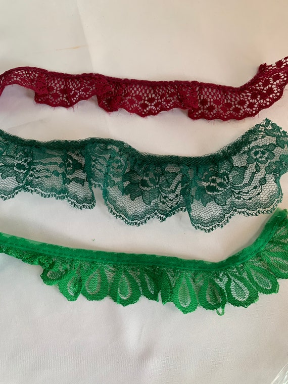 Green Tatted Ruffled Lace Trim 1-1/4 wide