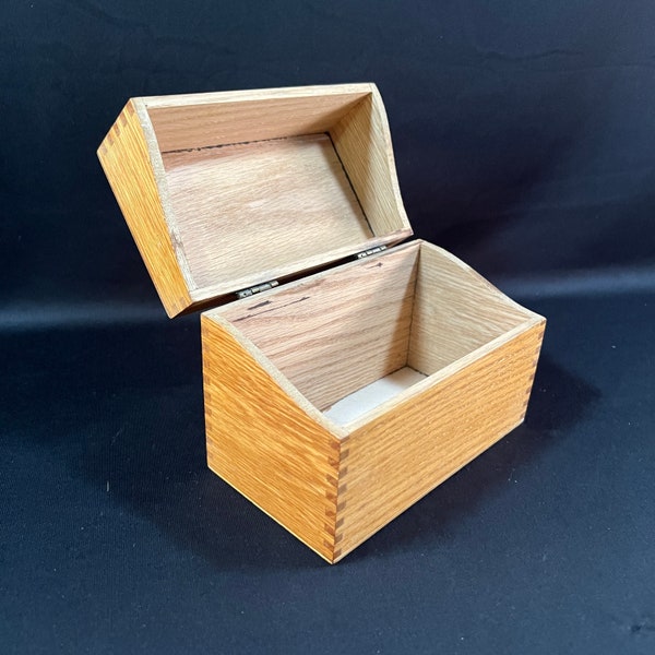 Dovetail Wood File Index Box, Double Hinged, In Good Rustic Condition, Wood Recipe Box, Unique Dovetail Sides, Solid Wood Office File Box