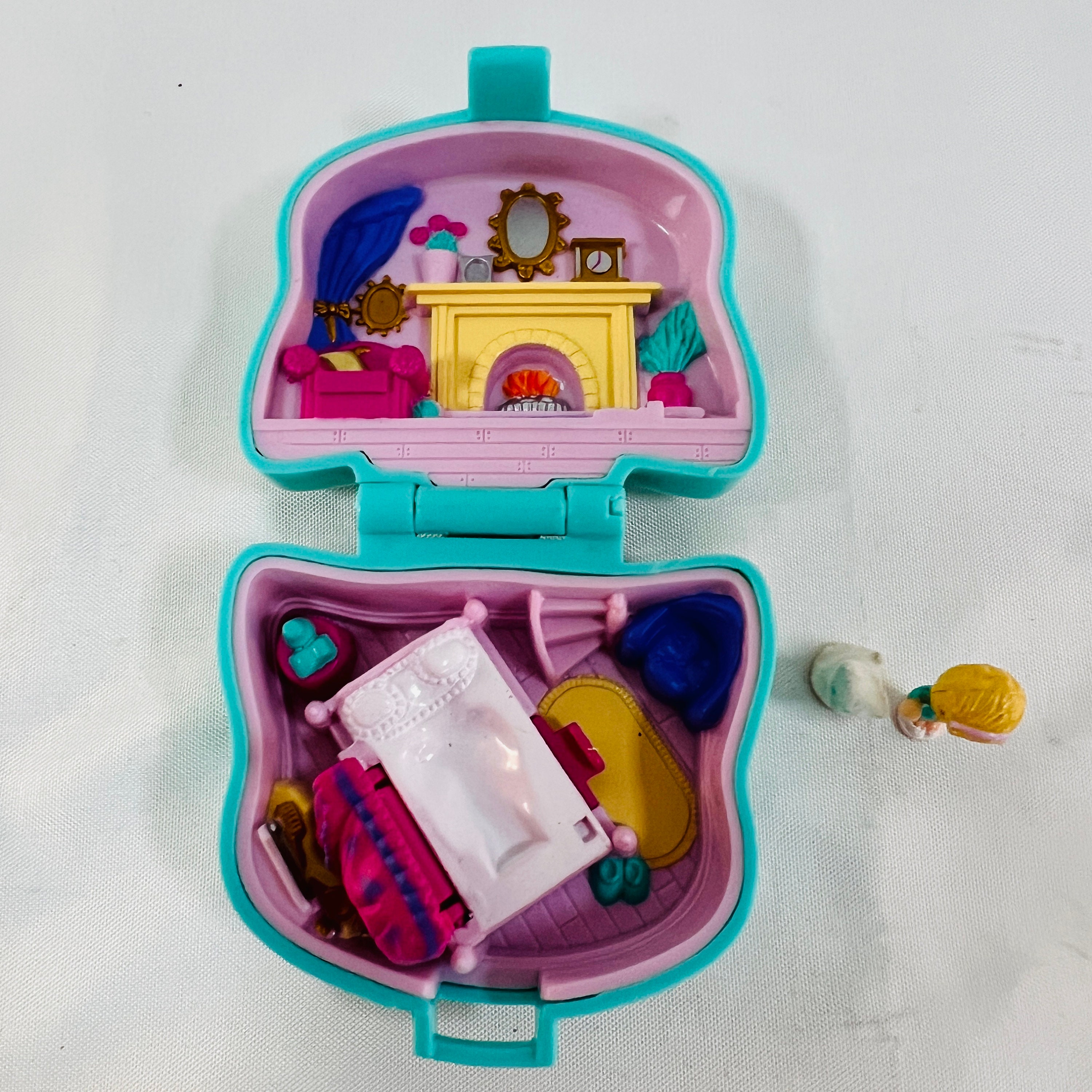 Complete 1993 Polly Pocket Cuddly Kitty Compact Pet Parade Collection,  Vintage Rare Polly Pocket, Complete in Great Condition, Bluebird Toys 