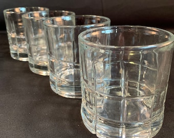 4 Clear Tartan Anchor Hocking Low Ball Glasses In Great Condition, Holds 8 oz. Vintage Heavy Clear Glass Tartan by Anchor Hocking