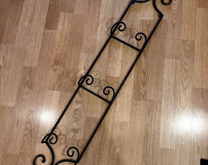 3 Plate Black Metal Vertical Wall Mount Plate Holder, Holds 3 Plates