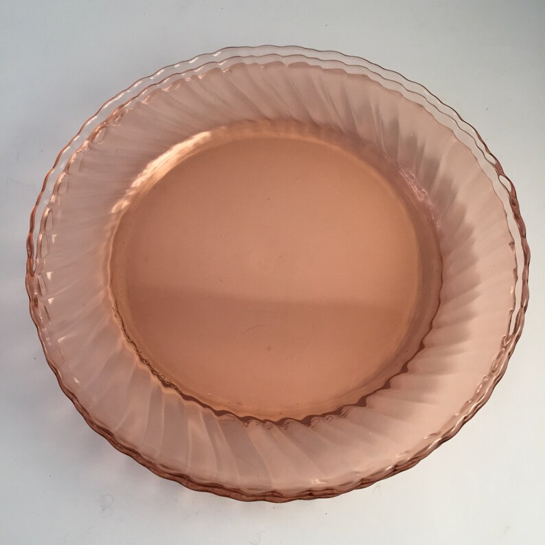 4 Piece Set Of Arcoroc France Pink Swirl Glass Plates Pink Glass Swirl 9 Plates Vintage Pink Arcoroc Plates Depression Pink Glass Kitchen Dining Dining Serving Vadel Com